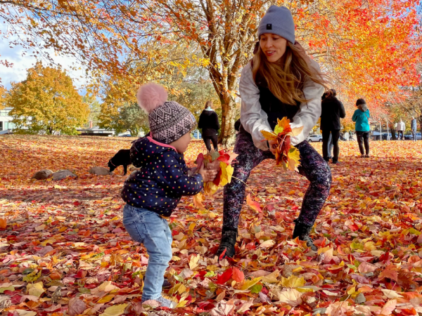 2025-Fall-NL_Arthritis-Parenting-Feature-Image