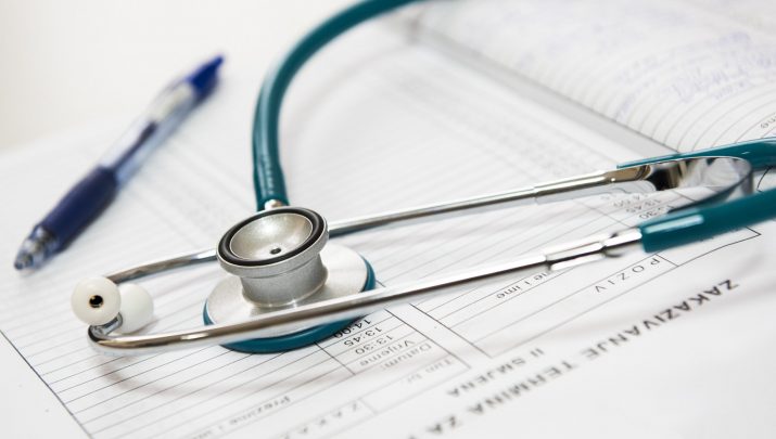 blue-and-silver-stetoscope-40568-scaled